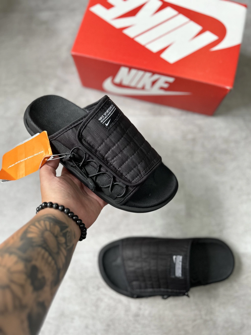 NIKE ASSUNA LINHA PREMIUM